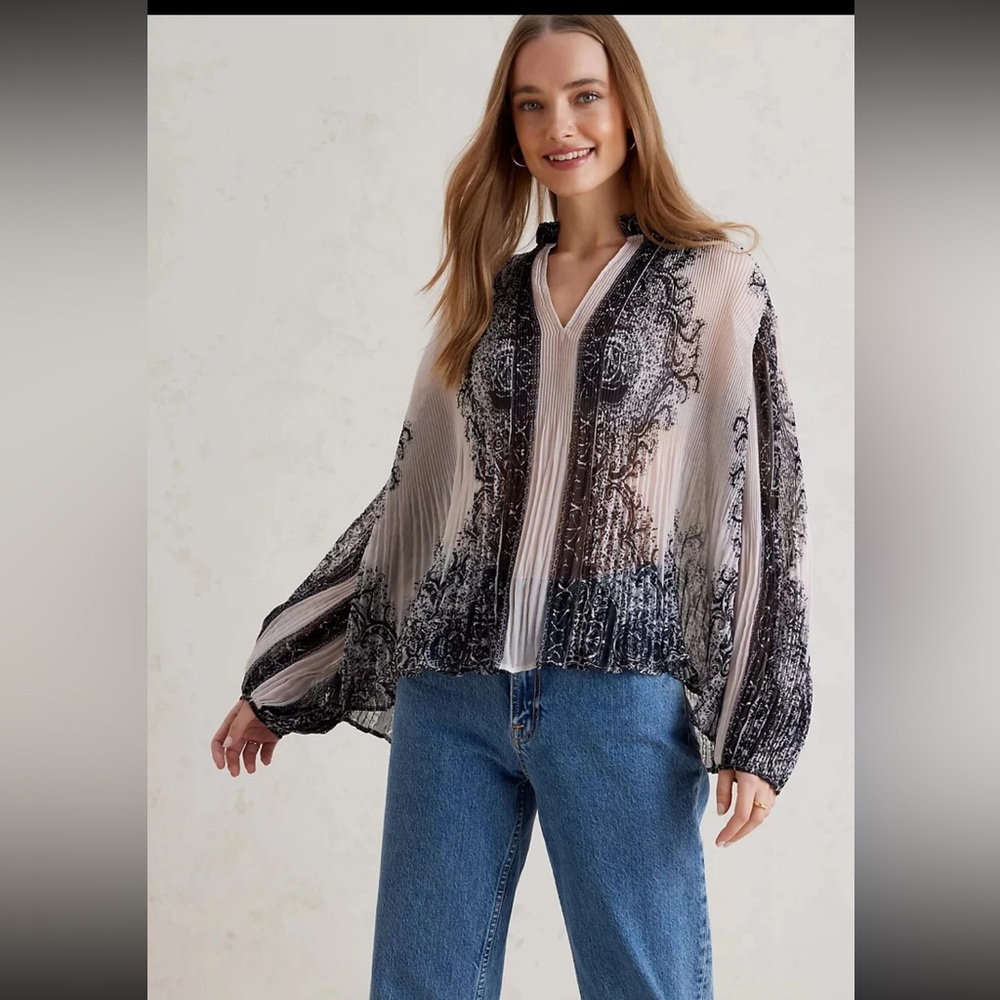Anthropologie Forever That Girl Black and Cream pleated Blouse